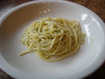 Nudeln in Kräutersauce - Rezept