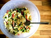 Bunter Sommernudelsalat - Rezept