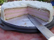 Käsesahnetorte in rosa - Rezept