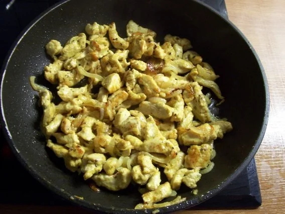 Hähnchenbruststreifen auf Pasta - Rezept - Bild Nr. 2