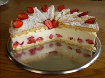 Käsesahne-Fächertorte mit Erdbeeren - Rezept - Bild Nr. 3