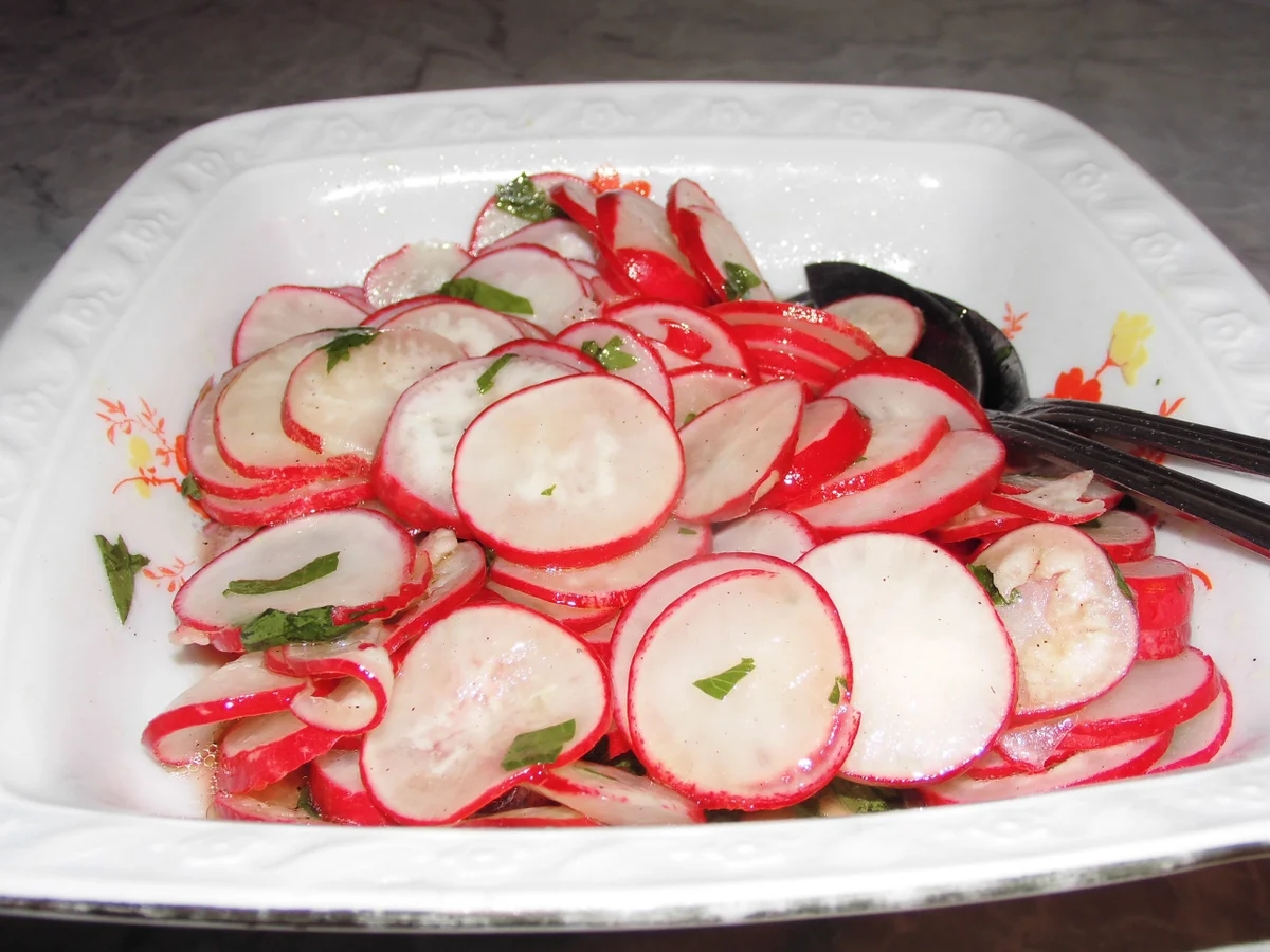 Rezept: Radieschensalat Bild Nr. 2 Radieschensalat - Rezept - Bild Nr. 2