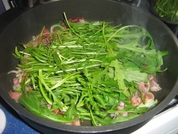 Nudel-Spargel-Auflauf mit Rucola und Senfsauce - Rezept - Bild Nr. 5