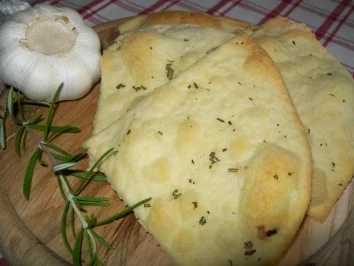 Pizza pane mit Rosmarin - Rezept