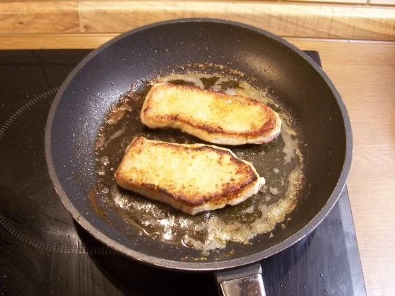 Rezept: Debreziner Paprikaschnitzel Bild Nr. 2 Debreziner Paprikaschnitzel - Rezept - Bild Nr. 2