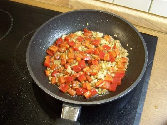 Rezept: Debreziner Paprikaschnitzel Bild Nr. 3 Debreziner Paprikaschnitzel - Rezept - Bild Nr. 3