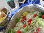 Rezept: Gemischter Rohkostsalat mit Himbeerdressing Gemischter Rohkostsalat mit Himbeerdressing - Rezept