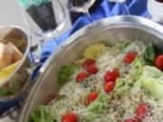 Gemischter Rohkostsalat mit Himbeerdressing - Rezept