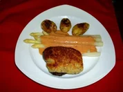 Rezept: Rumpsteak mit Parmesankruste an Sauce Choron mit Spargel zum Muttertag Rumpsteak mit Parmesankruste an Sauce Choron mit Spargel zum Muttertag - Rezept