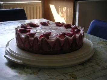 Rezept: erdbeer- sekt - torte Bild Nr. 3 erdbeer- sekt - torte - Rezept - Bild Nr. 3