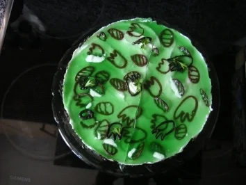 Rezept: Grüne Waldmeister- Quarktorte Bild Nr. 2 Grüne Waldmeister- Quarktorte - Rezept - Bild Nr. 2