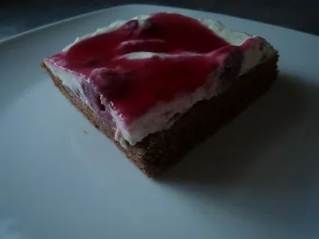 Rezept: Kirsch - Schoko - Schnitte Bild Nr. 2 Kirsch - Schoko - Schnitte - Rezept - Bild Nr. 2