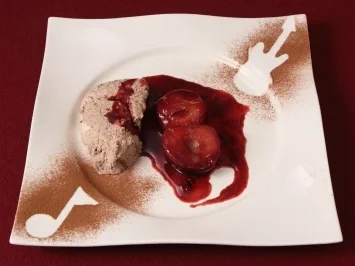 Zimtparfait mit Pflaumenkompott (Graham Bonney) - Rezept