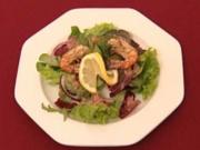 Salatbouquet mit Zwiebelvinaigrette und Riesengarnele (Martin Stosch) - Rezept