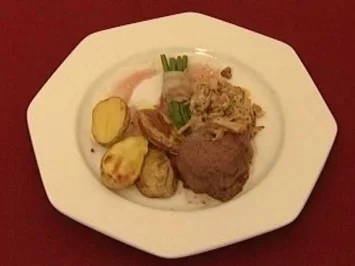 Tournedos vom Rinderfilet auf Pfifferling-Schnittlauch-Rahm - Rezept