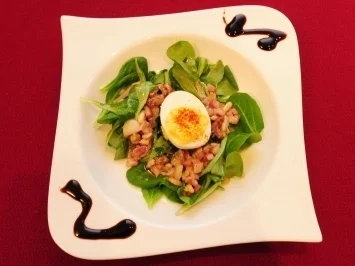Gefülltes Ei auf Feldsalat (Alessandra Geissel) - Rezept