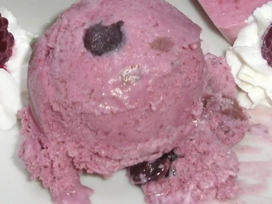 Rezept: Waldbeereis Waldbeereis - Rezept