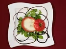 Tomate gefüllt mit Mozzarella in Wendler Spezial Dipp und Himbeervinaigrette (Michael Wendler) - Rezept