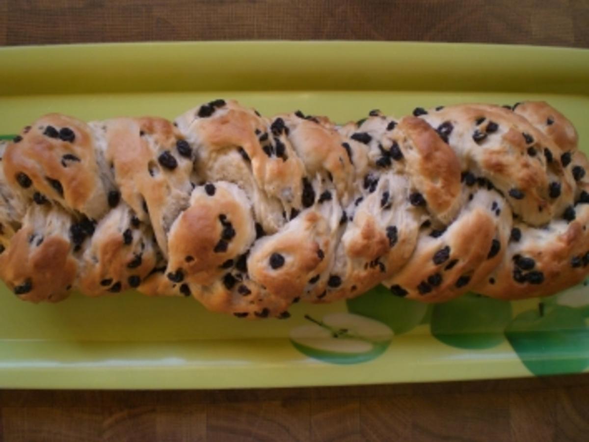 Hefezopf mit Rosinen - Rezept mit Bild Hefezopf mit Rosinen - Rezept mit Bild