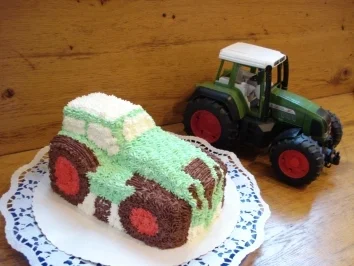 Rezept: Fendt-Traktor-Torte Bild Nr. 2 Fendt-Traktor-Torte - Rezept - Bild Nr. 2