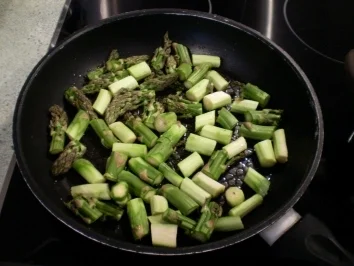 Nudeln mit grünem Spargel und Bärlauch - Rezept - Bild Nr. 3