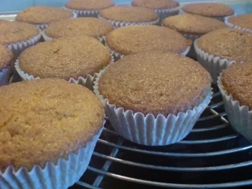 Muffins "Amarettini" mit Himbeer-Mascarpone-Creme - Rezept - Bild Nr. 4