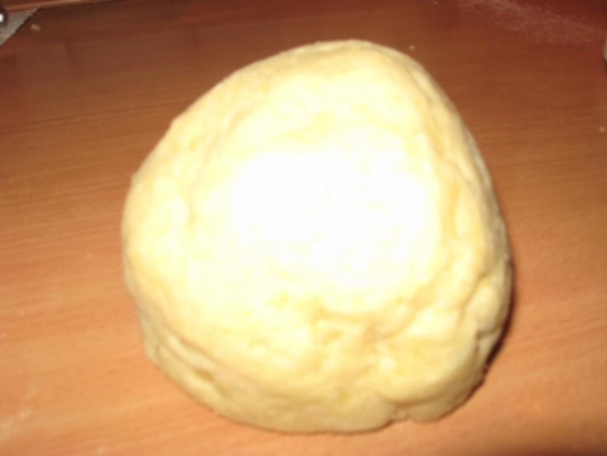 Kartoffelröllchen mit Zwiebel-Walnussfüllung - Rezept - Bild Nr. 2