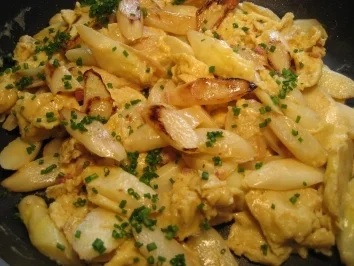 Rezept: Spargel gebraten - im Eierbett Bild Nr. 3 Spargel gebraten - im Eierbett - Rezept - Bild Nr. 3