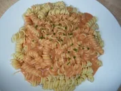 Nudeln m. Tomatensauce classic - Rezept