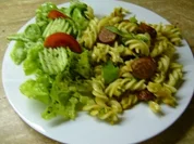 Kräuterspirelli mit Wurst - Rezept