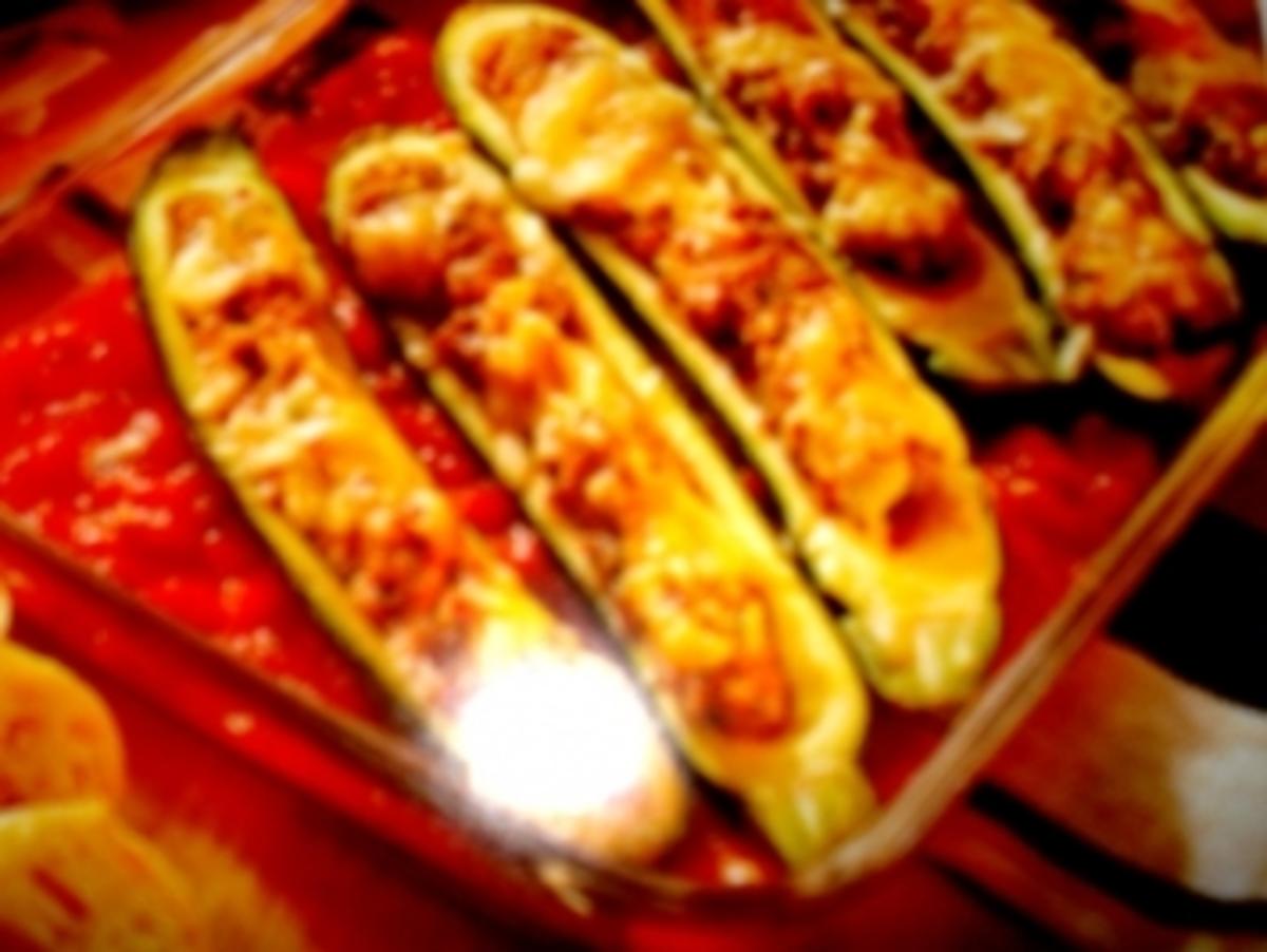 Bilder für Gefüllte Zucchini Rezept