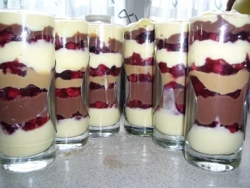 Dessert: Dreierlei Puddis mit Beerenspiegel - Rezept - Bild Nr. 3