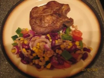 Rezept: Farbenfroher Salatteller mit Shrimps Farbenfroher Salatteller mit Shrimps - Rezept