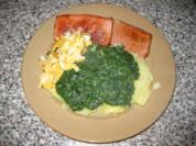 Salzkartoffeln mit Spinat , Leberkäse und Rührei - Rezept