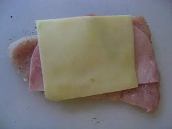 Gefüllte Putenröllchen auf  grüne Tagliatelle mit Sherrysoße & jungen Möhren - Rezept - Bild Nr. 4