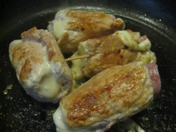 Gefüllte Putenröllchen auf  grüne Tagliatelle mit Sherrysoße & jungen Möhren - Rezept - Bild Nr. 6