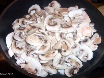 Rezept: Überbackene Pfannkuchenrollen Bild Nr. 5 Überbackene Pfannkuchenrollen - Rezept - Bild Nr. 5