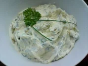 Kräuter-Knoblauchbutter selbstgemacht - Rezept
