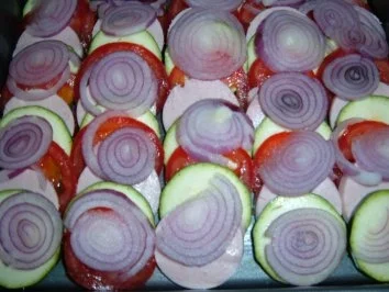 Rezept: Wurst-Zucchini-Gratin Bild Nr. 3 Wurst-Zucchini-Gratin - Rezept - Bild Nr. 3