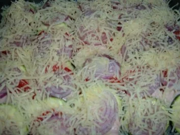 Rezept: Wurst-Zucchini-Gratin Bild Nr. 4 Wurst-Zucchini-Gratin - Rezept - Bild Nr. 4