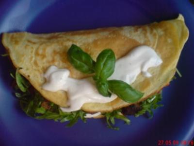 Rezept: Gefülltes Hack-Kräuter-Omelett Gefülltes Hack-Kräuter-Omelett - Rezept