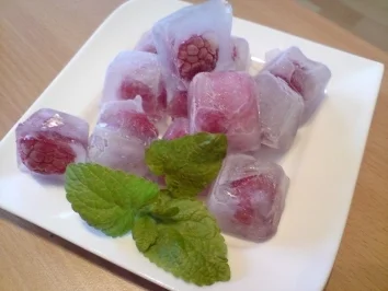 Rezept: Früchtchen im Eismantel Früchtchen im Eismantel - Rezept