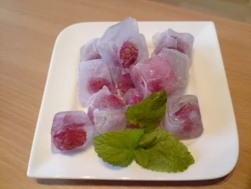 Rezept: Früchtchen im Eismantel Bild Nr. 3 Früchtchen im Eismantel - Rezept - Bild Nr. 3