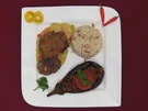 Kalbsmedaillons mit Butterreis und gefüllten Auberginen - Rezept