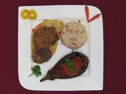 Kalbsmedaillons mit Butterreis und gefüllten Auberginen - Rezept
