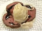 Streifen vom Rinderfilet an Salat und Püree von der  Schwarzwurzel - Rezept