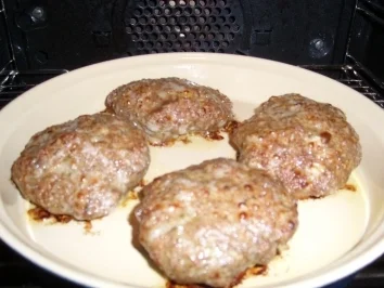 Rezept: Überbackene Hacksteaks Bild Nr. 2 Überbackene Hacksteaks - Rezept - Bild Nr. 2