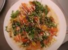 Tortilla-Pizza mit Graved Lachs, Teriyakisoße und Anchovismayonnaise - Rezept