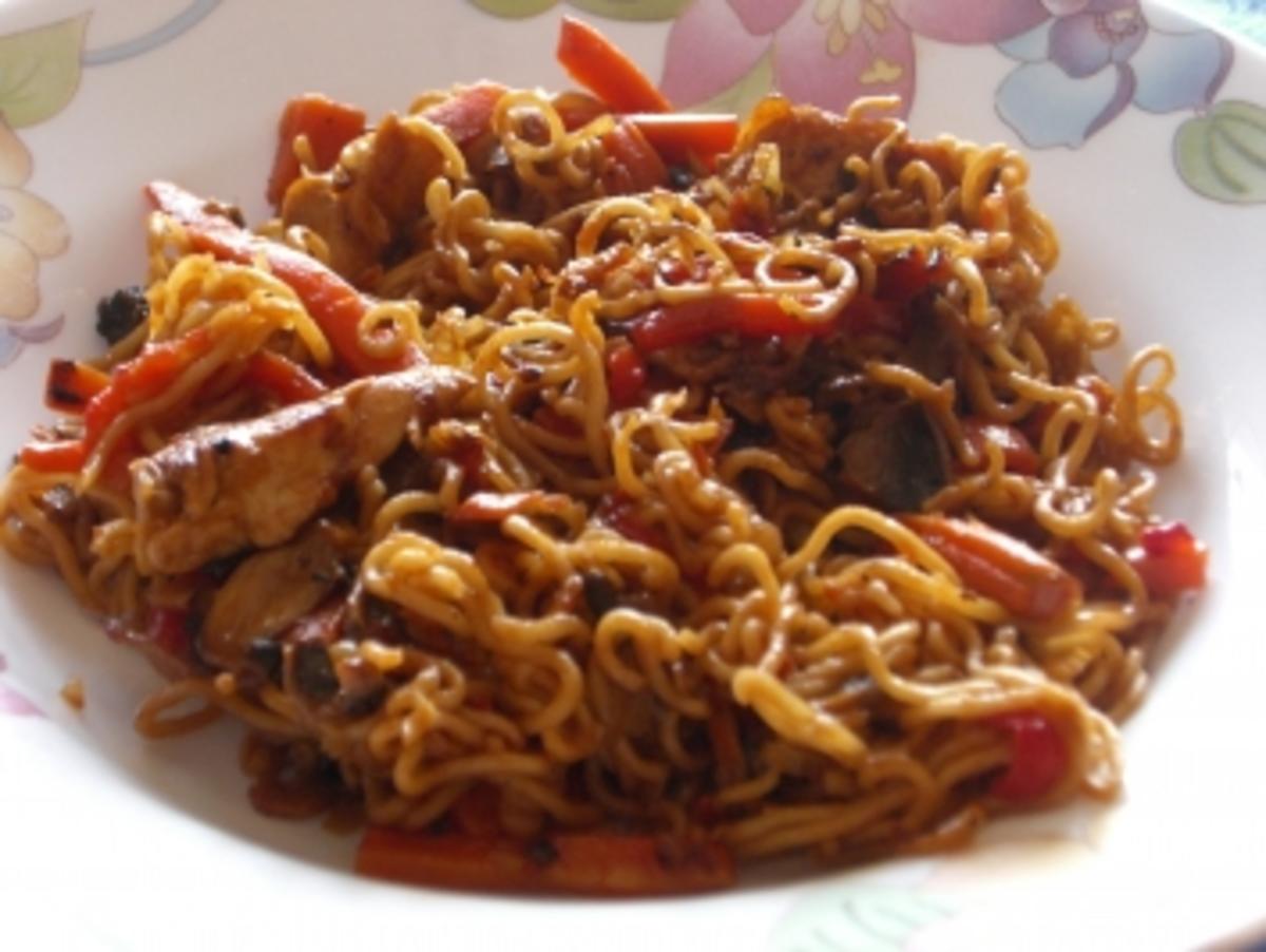 Wokgemüse mit Hühnchenbrust - Rezept mit Bild - kochbar.de