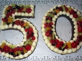 Obstkuchen als Zahl mit Mailänderteig - Rezept